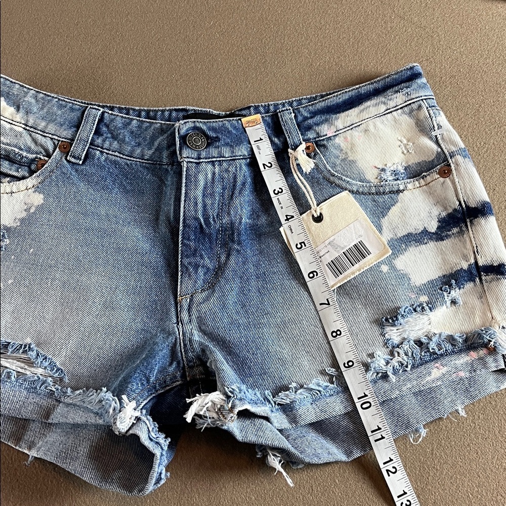 SER.O.YA Lex Short Olympia Bleached Light Blue Distressed Jean Shorts- 27 - Picture 8 of 14